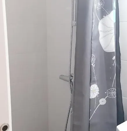 Coqueto En Alameda Principal Garaje Daire